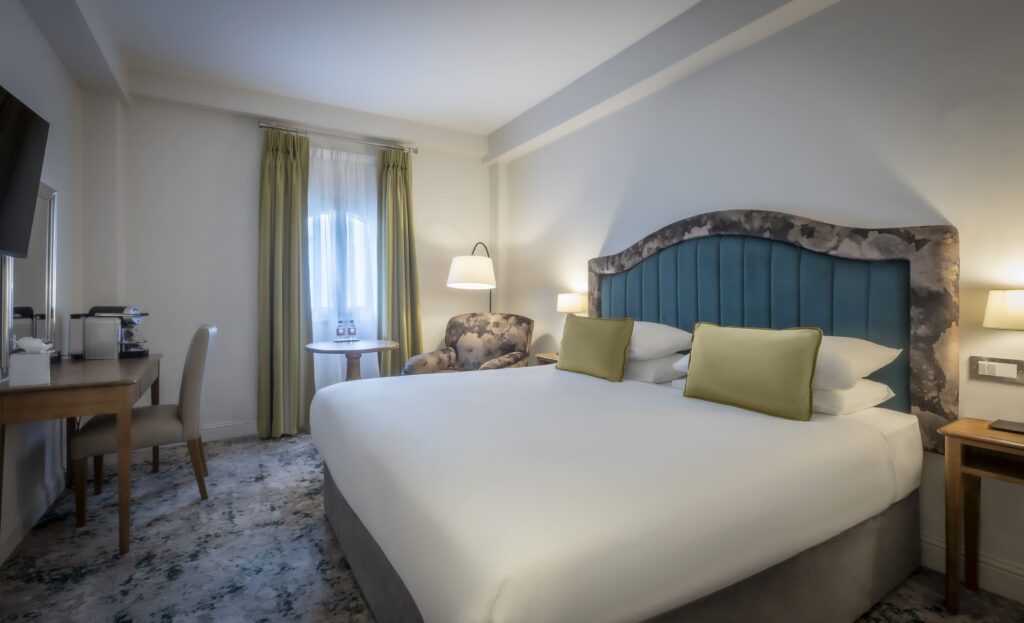 rooms-doube-bedroom-109-house-hotel-galway-source-DC (1)